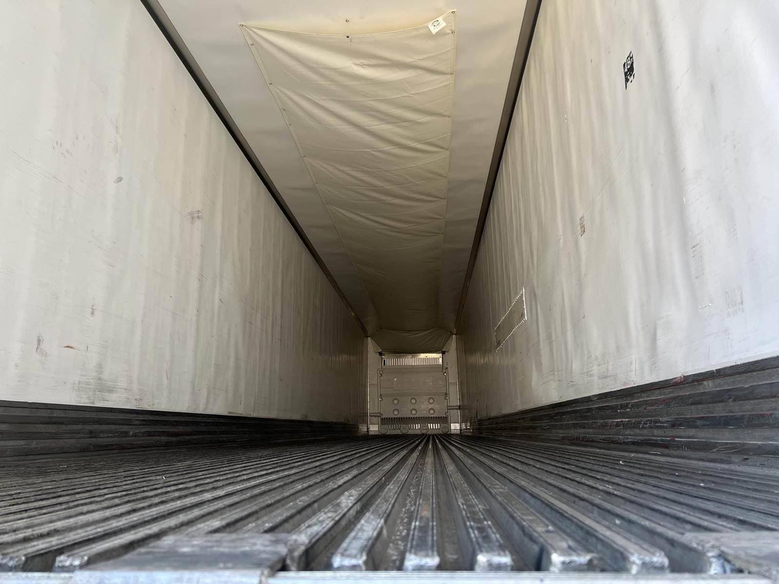 2019 Utility Reefer image 2