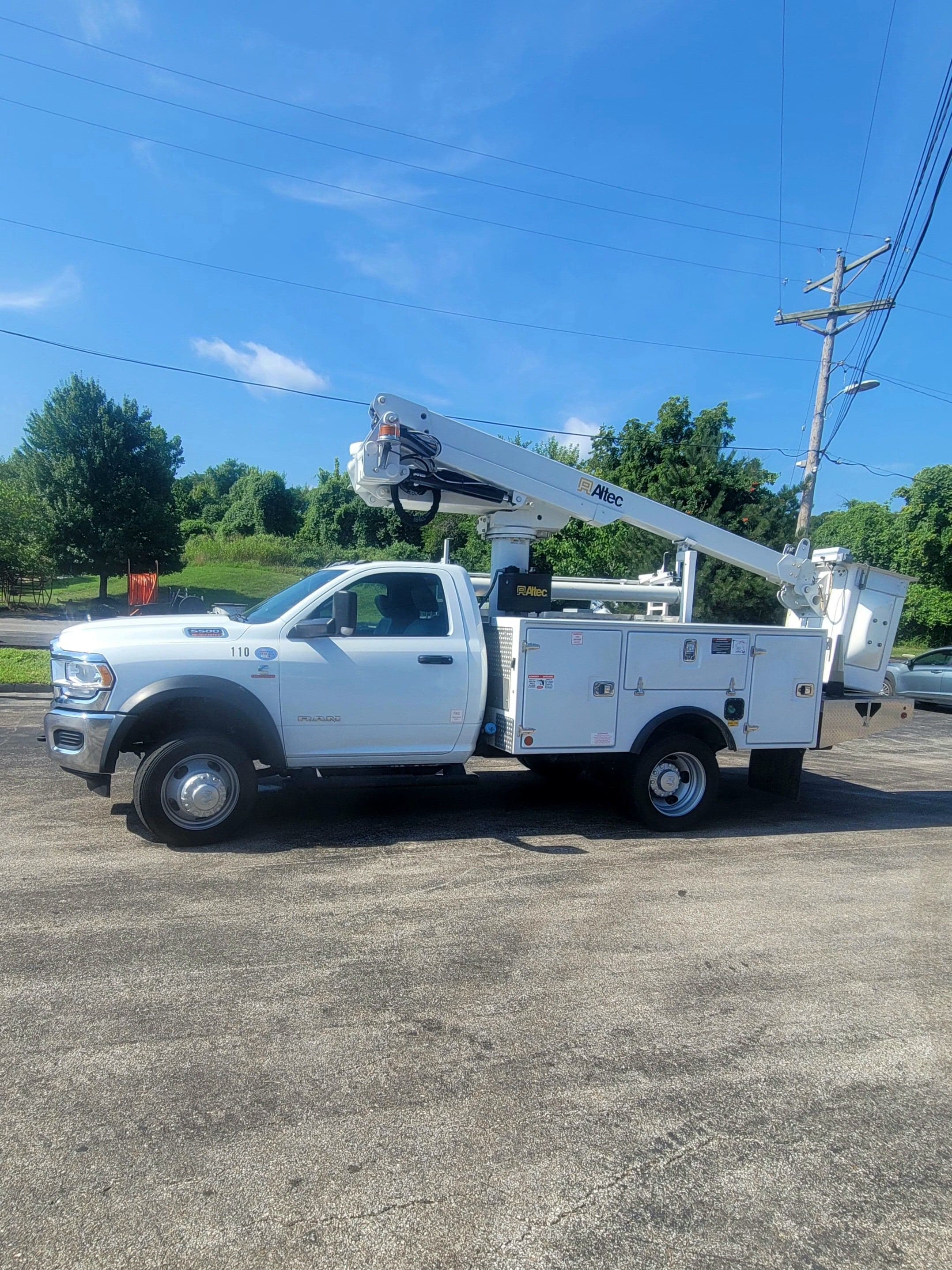 2022 Ram 5500 image 2