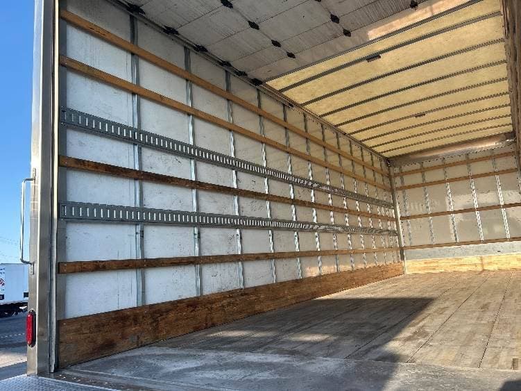 2022 International MV607 Box Truck - 220HP, 6 Speed Automatic, Roll up Door image 11