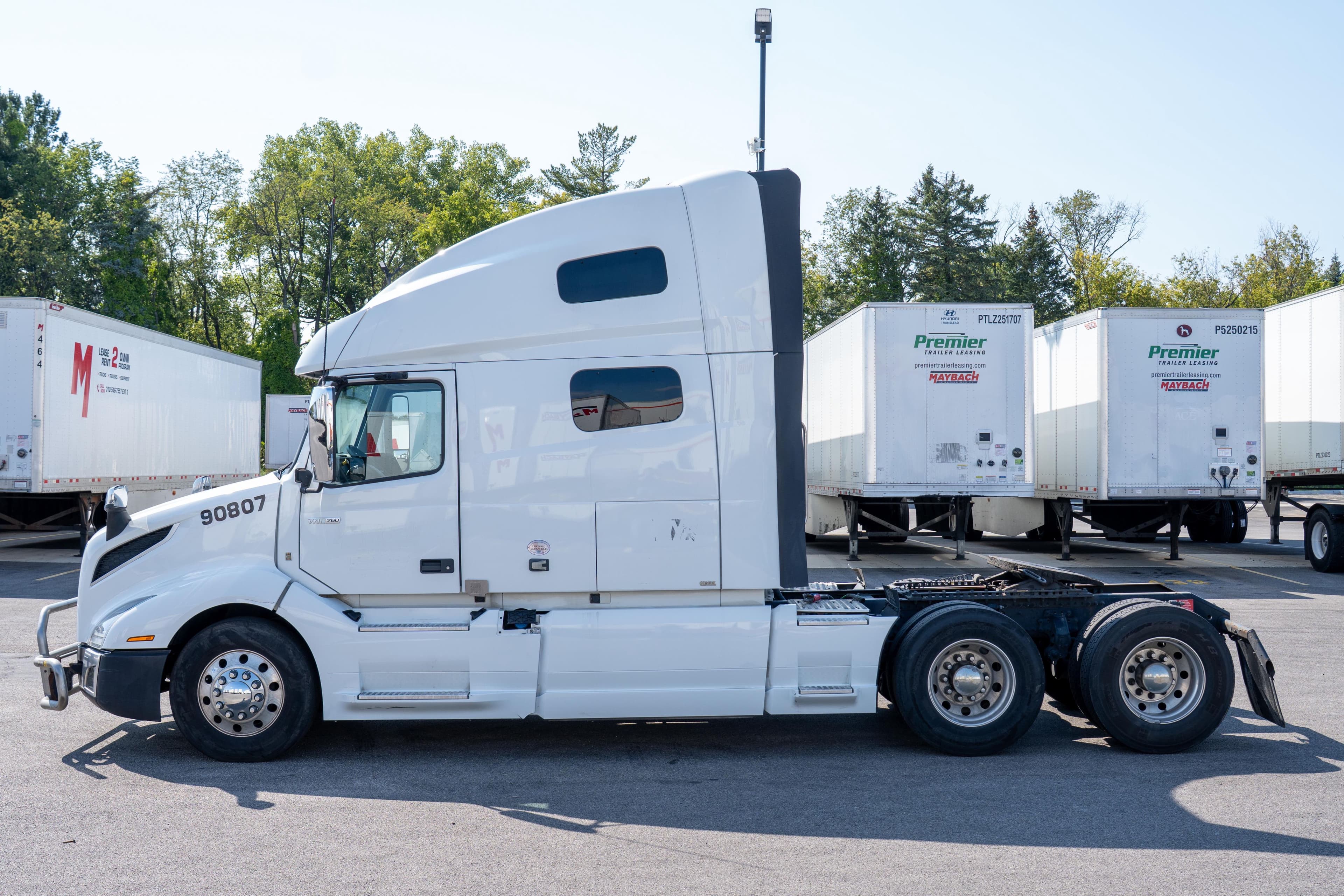 2022 Volvo VNL image 3