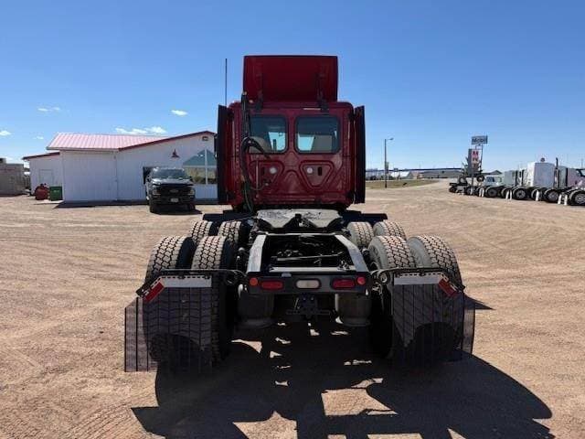 2020 Freightliner Cascadia 126 Day Cab Truck - Detroit 450HP, 12 Speed Dt12 Amt image 5