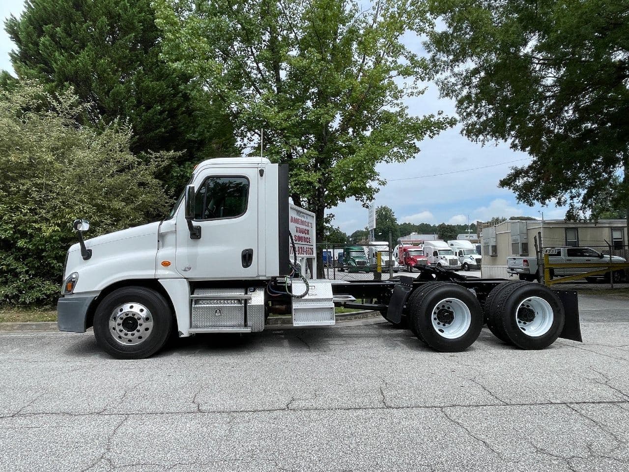 2018 Freightliner Cascadia 125 image 6