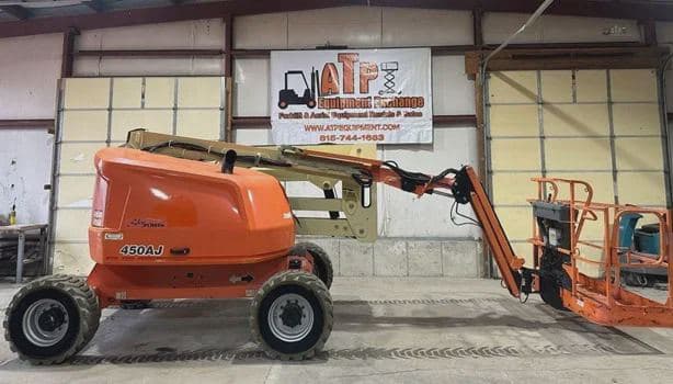 2015 JLG 450AJ image 1