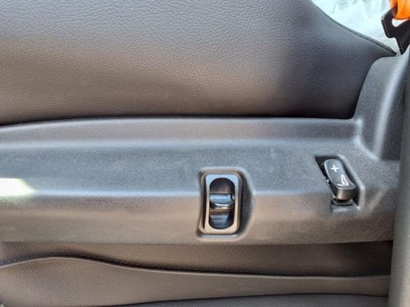 2025 Kenworth T880 image 28