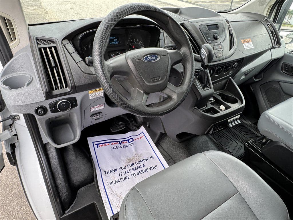 2017 Ford Transit Cargo image 50
