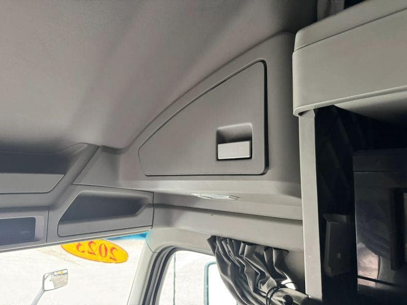 2023 Kenworth T600 image 38