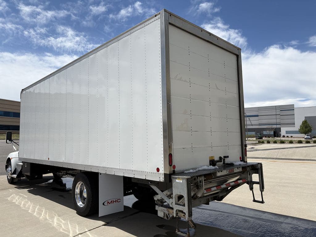 Used 2021 KENWORTH T270 image 17