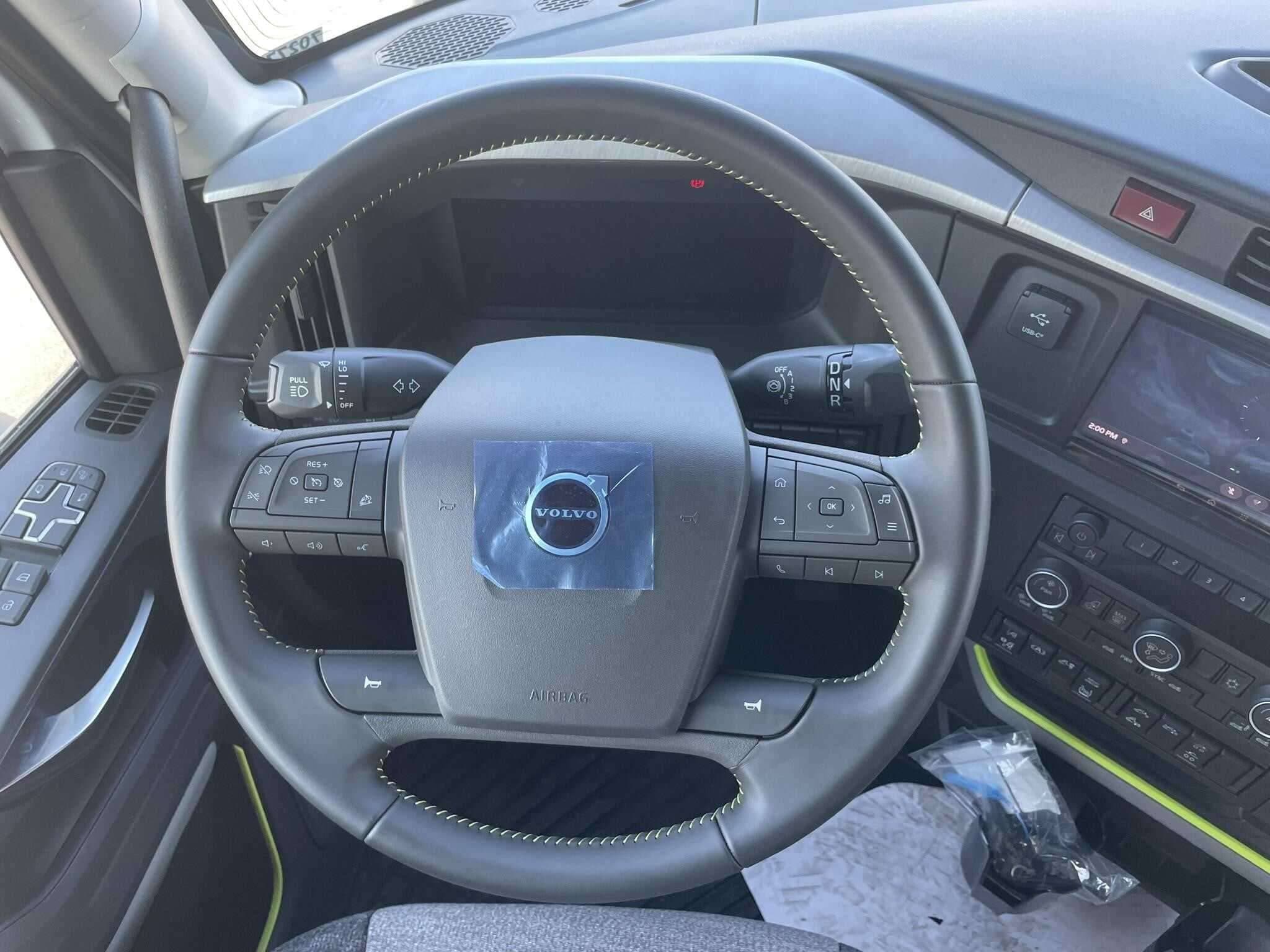 2026 Volvo NEW VNL image 7
