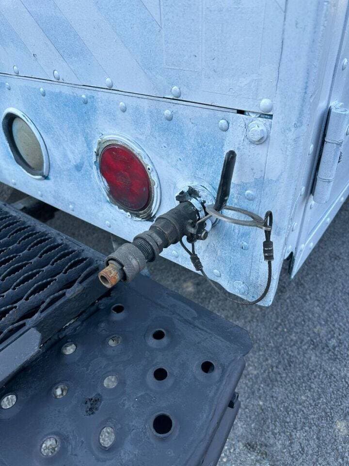 2010 Freightliner MT45 image 31