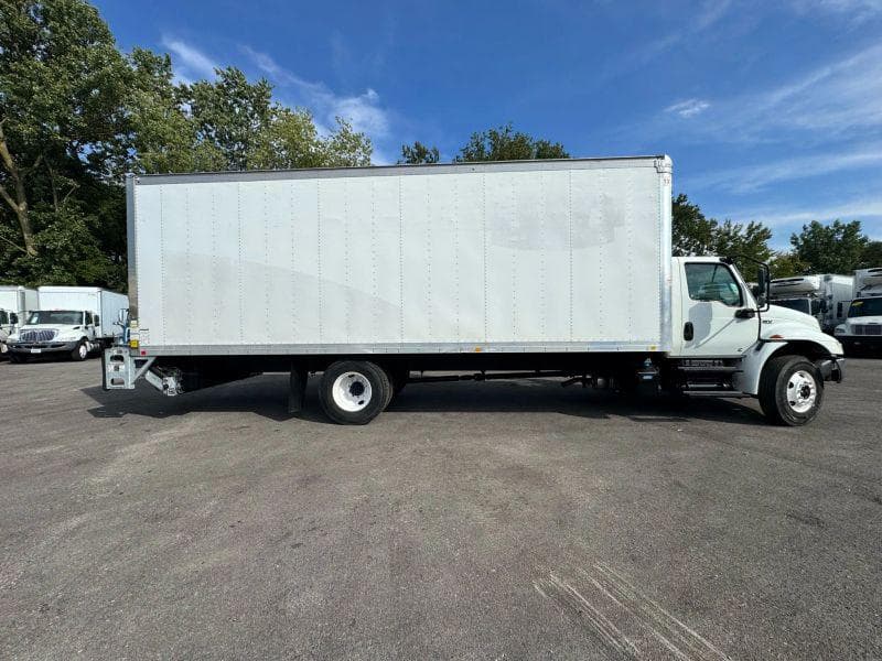 2020 International MV607 image 9