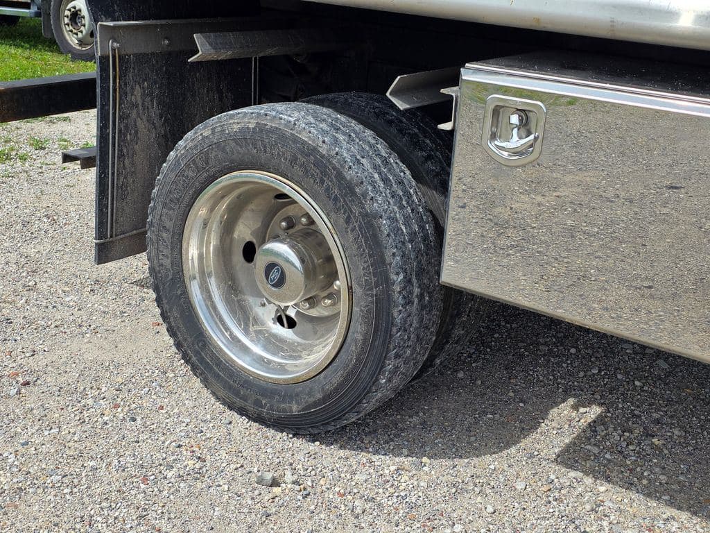 2023 Ford F-450SD XL DRW image 12