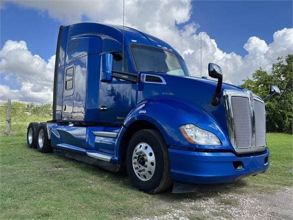 2018 Kenworth T680 image 4
