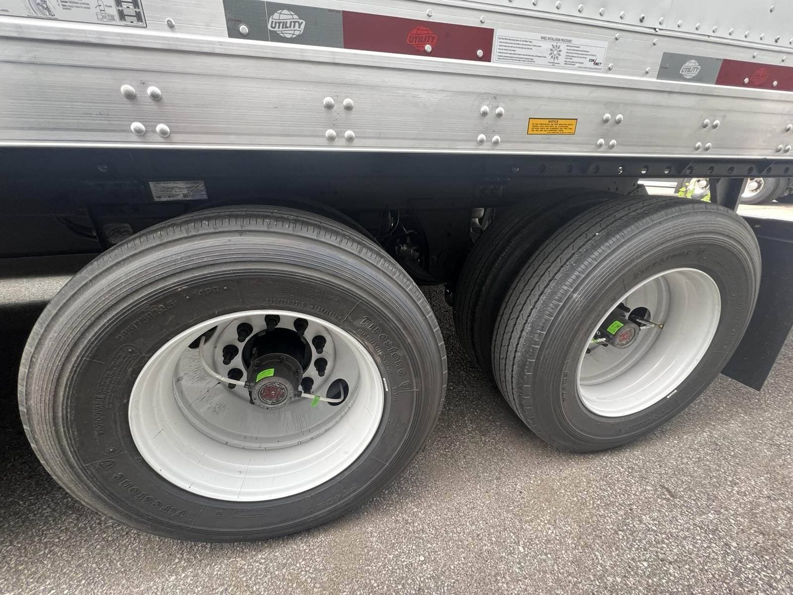 2018 Utility 4000D-X image 3