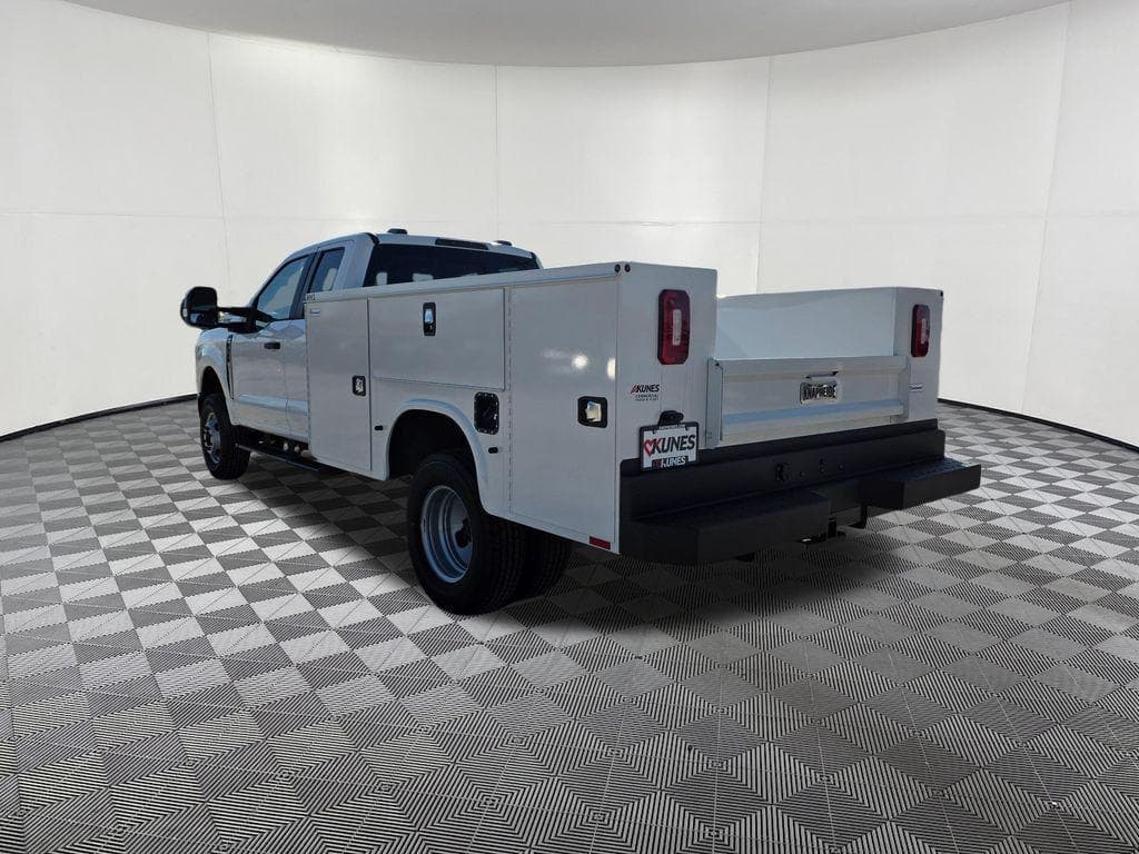 2026 Ford F-350SD XL Service Utility Body image 6