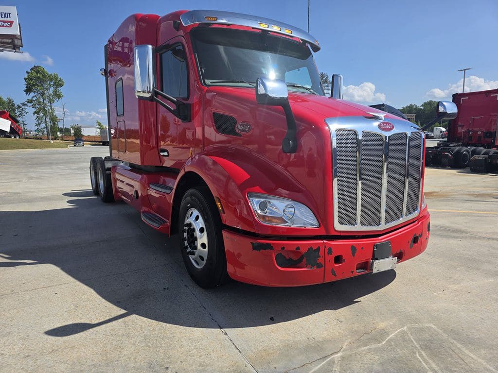 Used 2022 PETERBILT 579 image 18