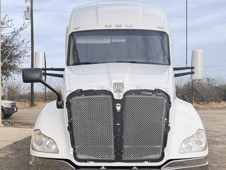 2020 Kenworth T680 image 2