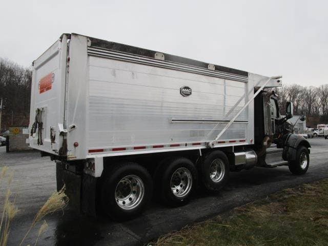 2019 Peterbilt 567 image 3