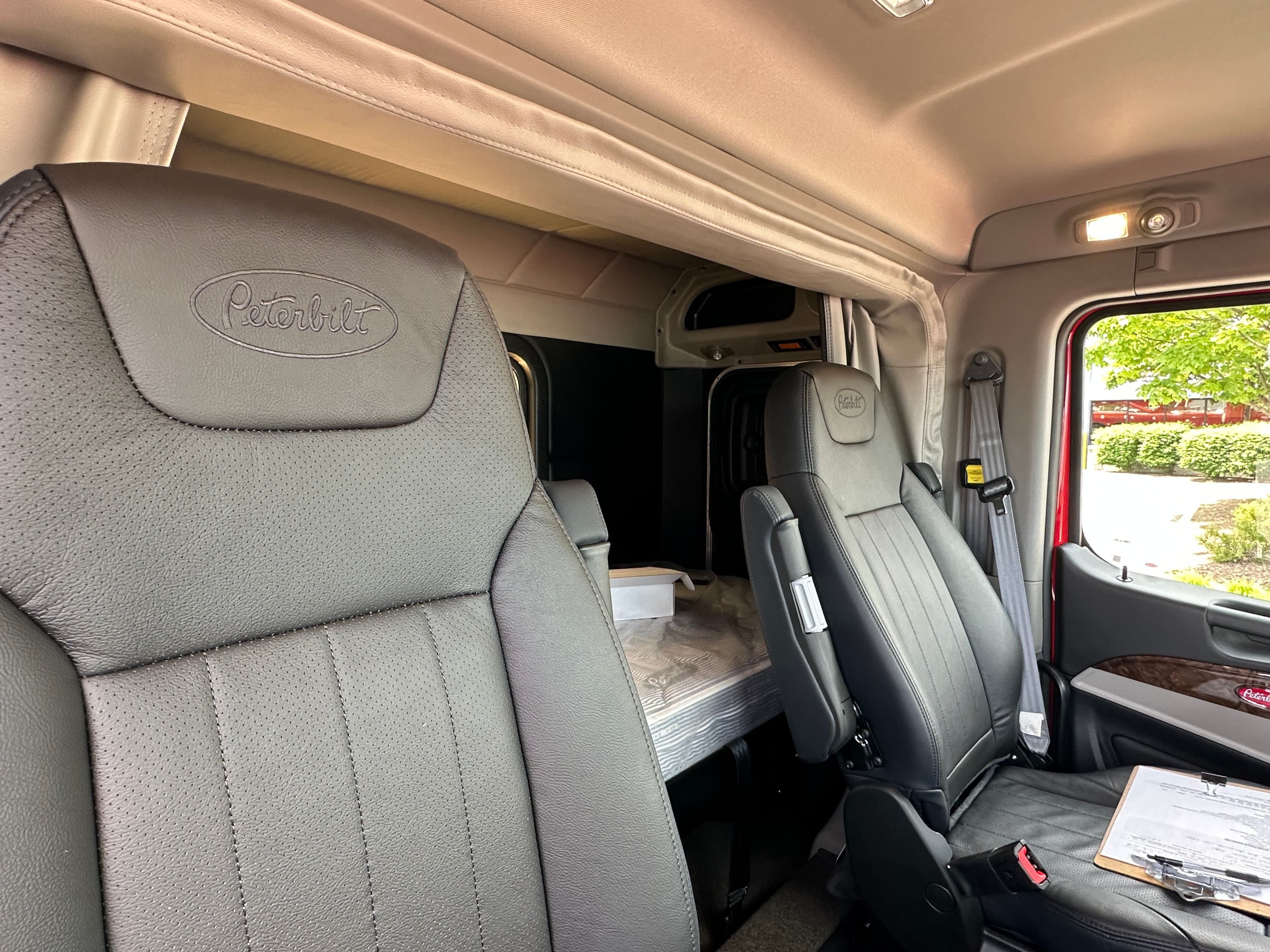2025 Peterbilt 589 589 WITH A CENTURY 1150  (SK#: 6063C) image 11