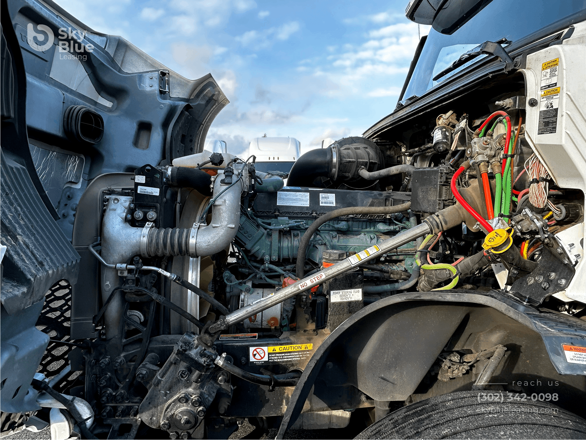 2025 Volvo VNL image 11