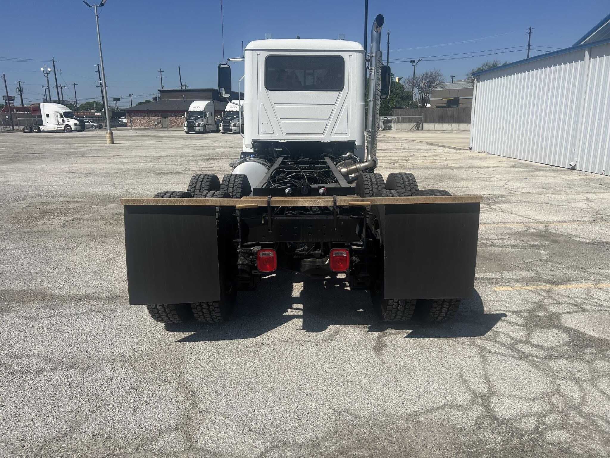 2026 Mack CXU613 Pinnacle image 6