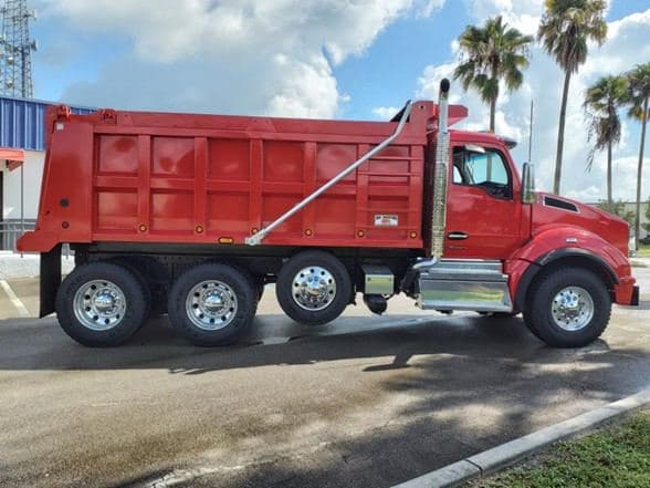 2025 Kenworth T880 image 8