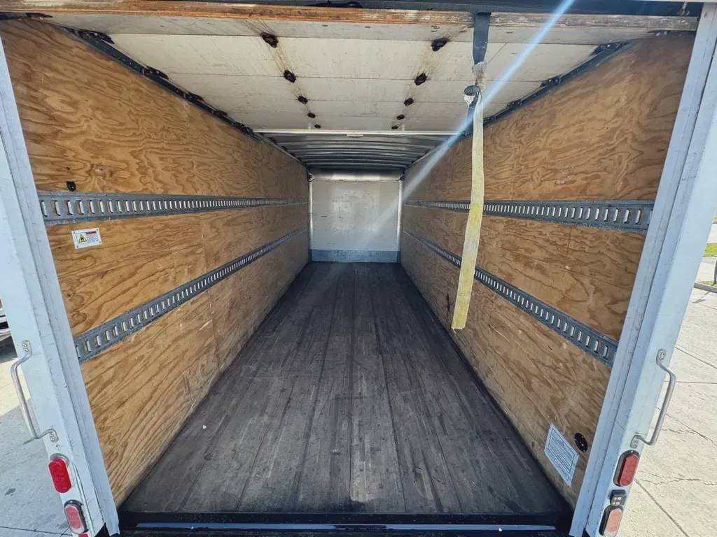 Used 2023 CHEVROLET Box Truck - Straight Truck, Contractor Truck, Cabover Truck - COE - LOW CAB FORWARD 4500 HD For Sale image 6