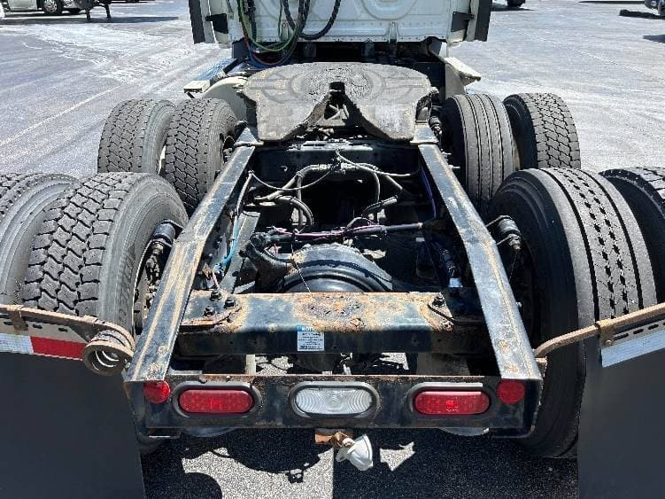 2022 Freightliner Cascadia image 6