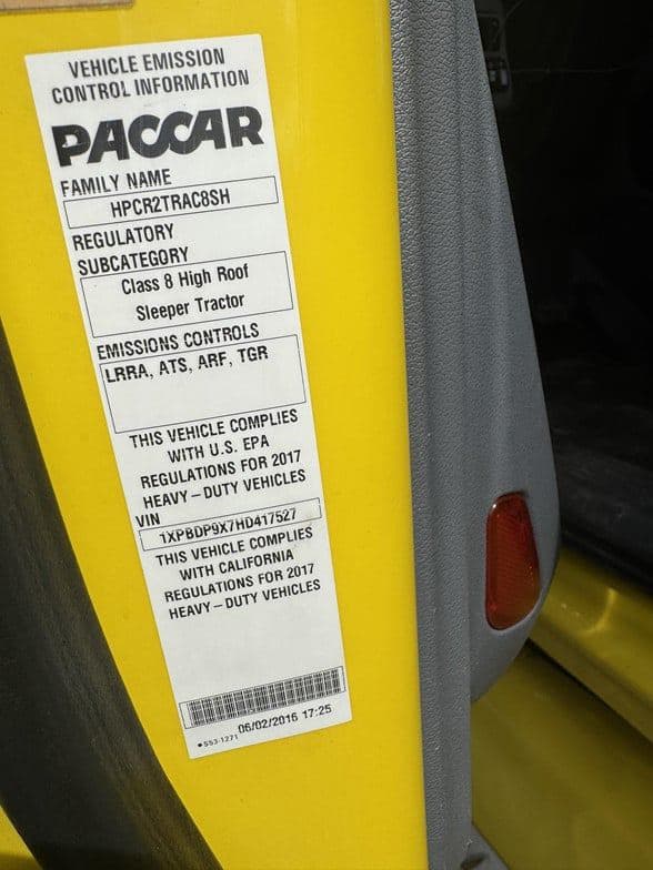 2017 Peterbilt 579 image 9