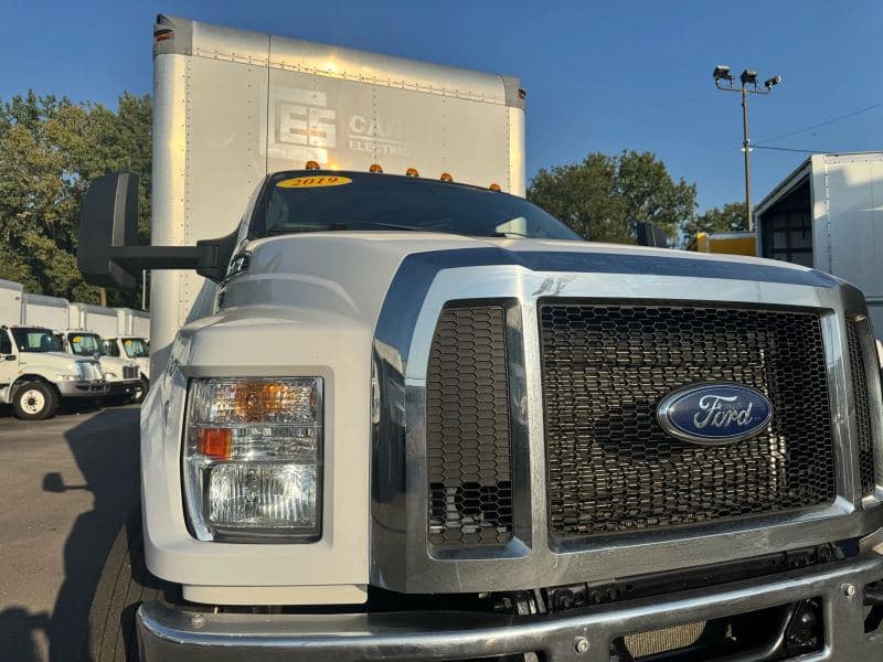 2019 Ford F-750 image 19