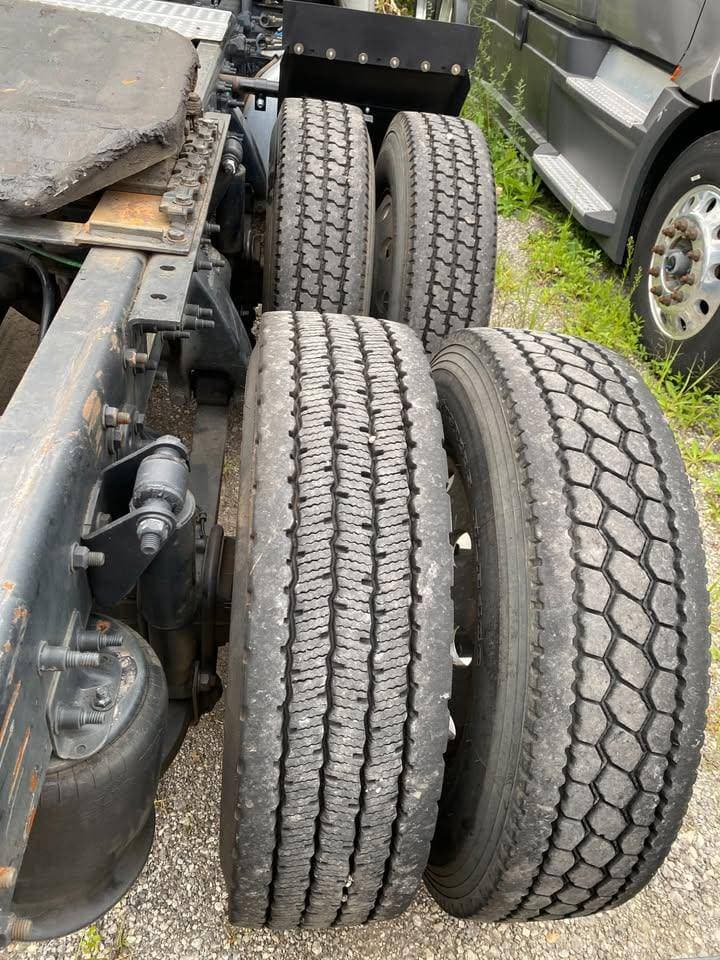 2019 Freightliner Cascadia image 4