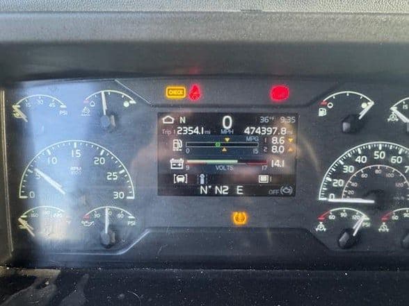 2021 Volvo VNR64T640 image 9