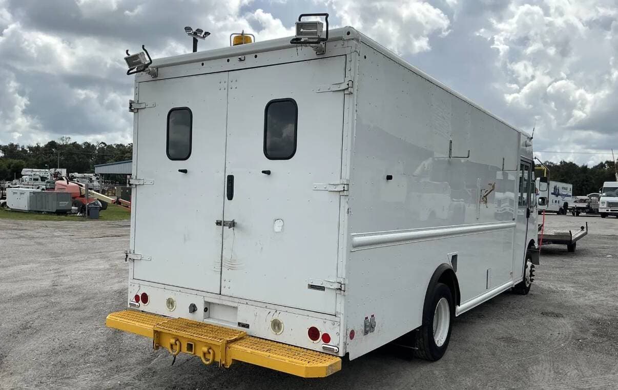 2016 Freightliner MT55 image 3
