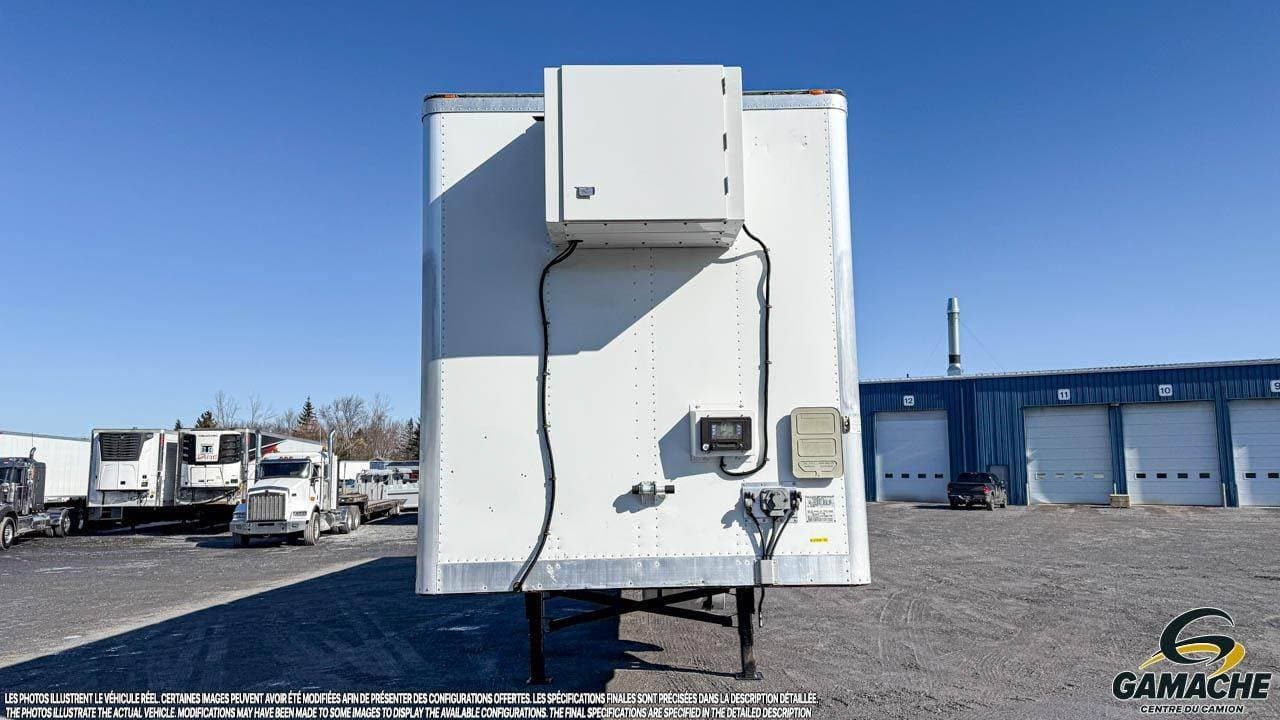 2020 Utility 4000D-X image 2