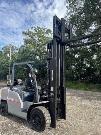 2016 Nissan MJ1F4A50LV image 8