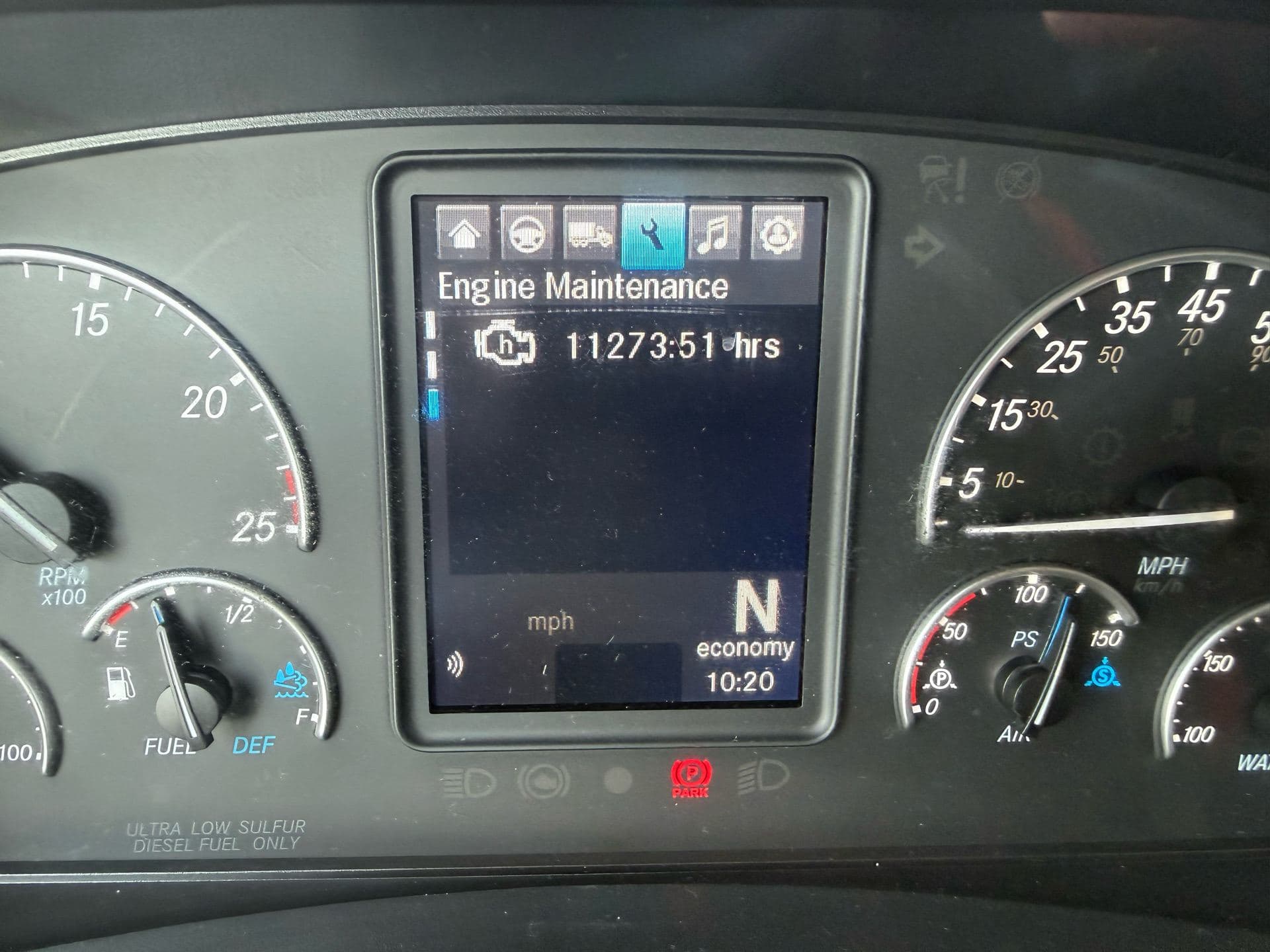 2022 Freightliner - 438k - 11,270 Hours image 17