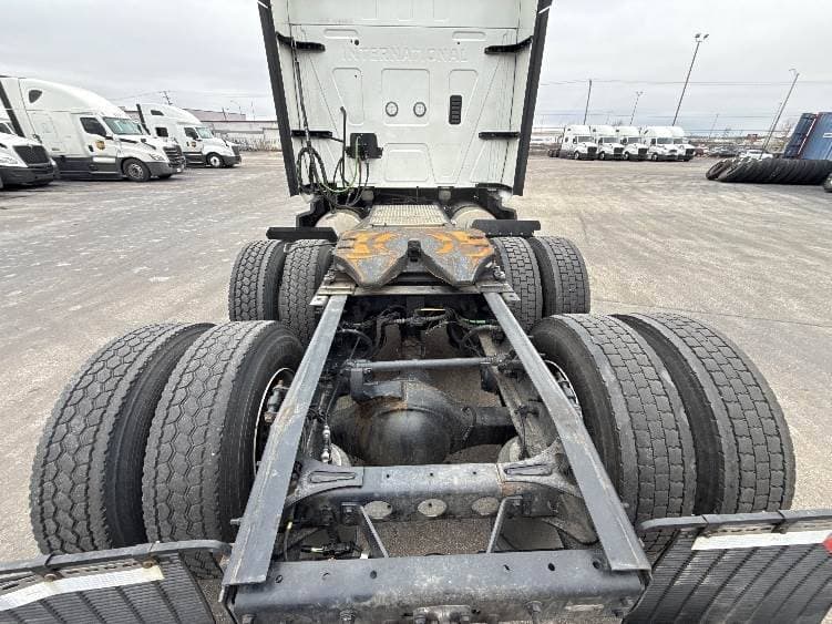 2023 International LT62F image 3