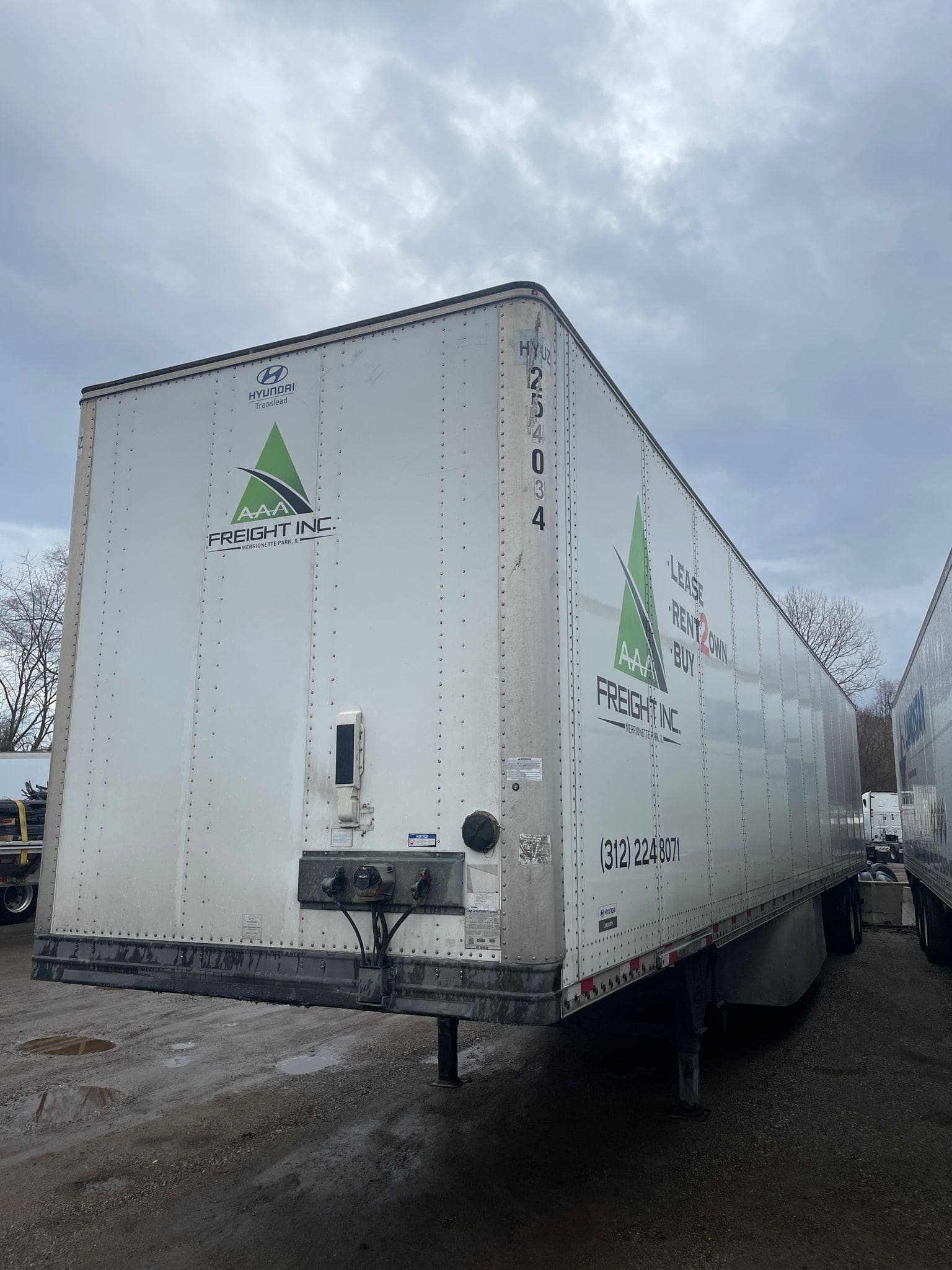 2020 Hyundai 53` Dry Van image 2