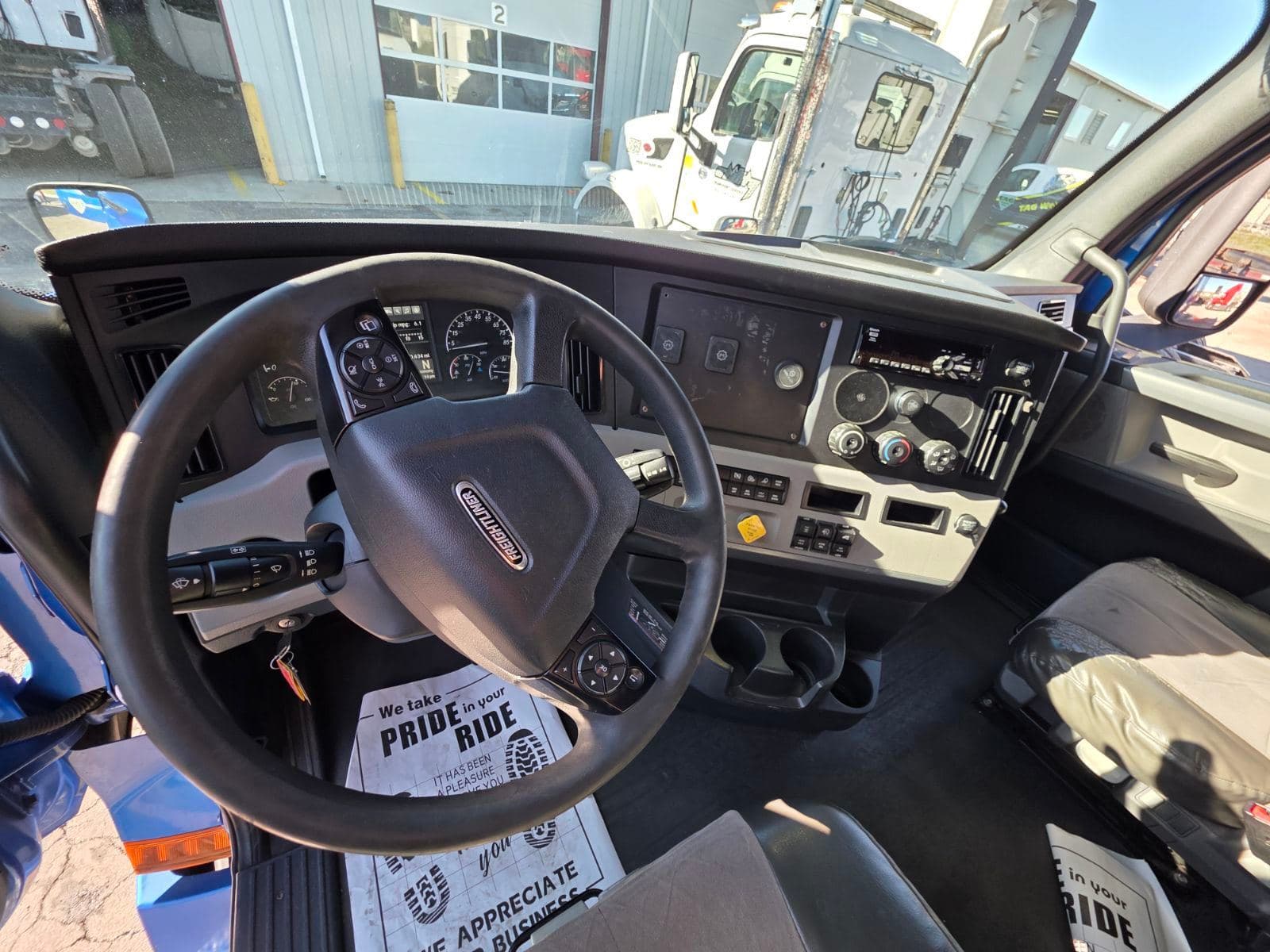 2020 Freightliner Cascadia image 6