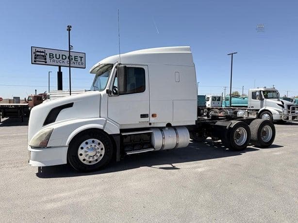 2008 Volvo VNL image 5