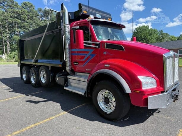 2021 Kenworth T880 image 10