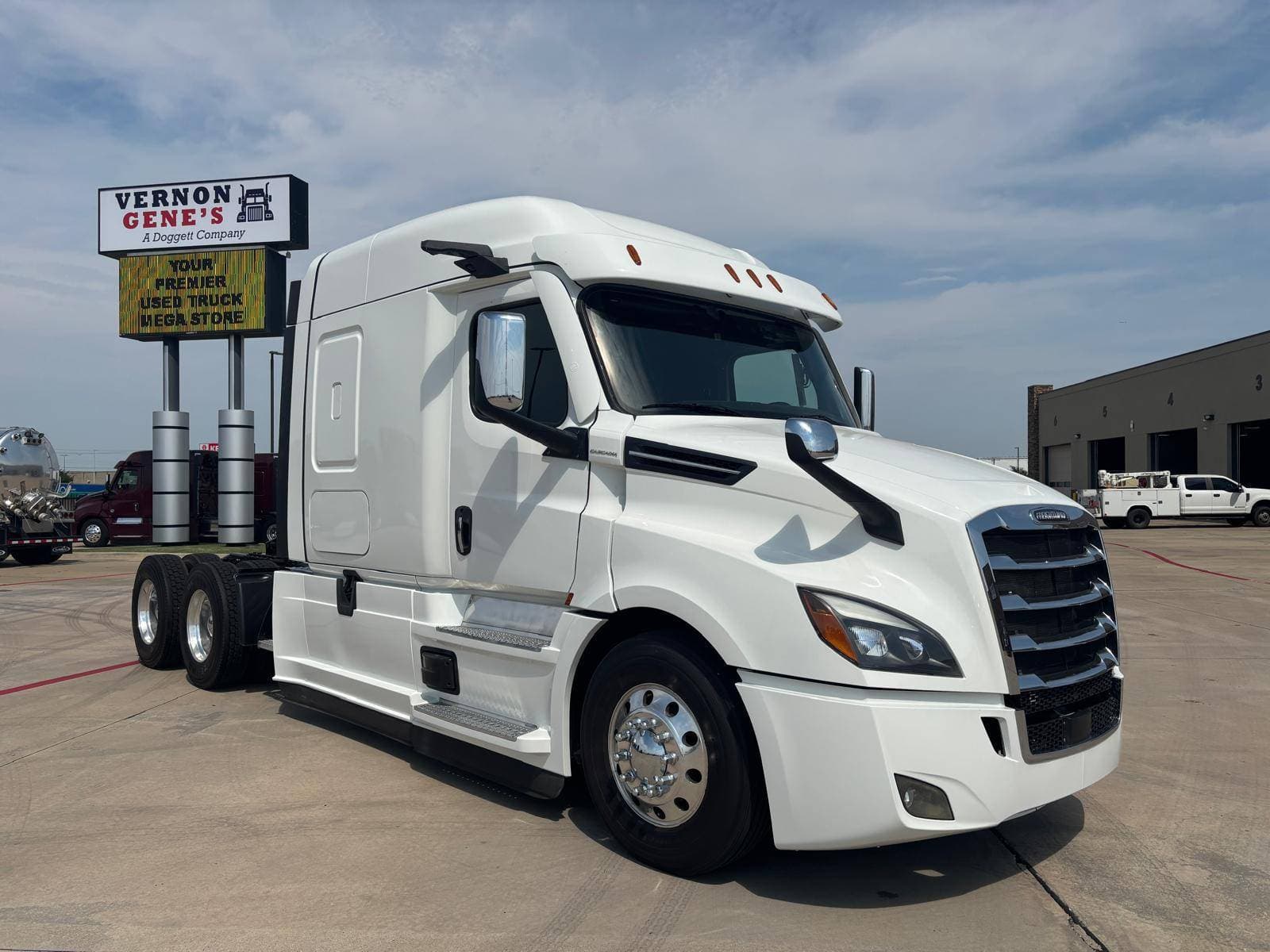 2022 Freightliner Cascadia 126 image 3