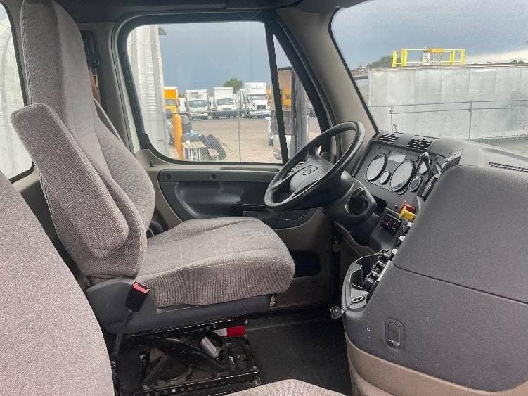 2018 Freightliner Cascadia image 5