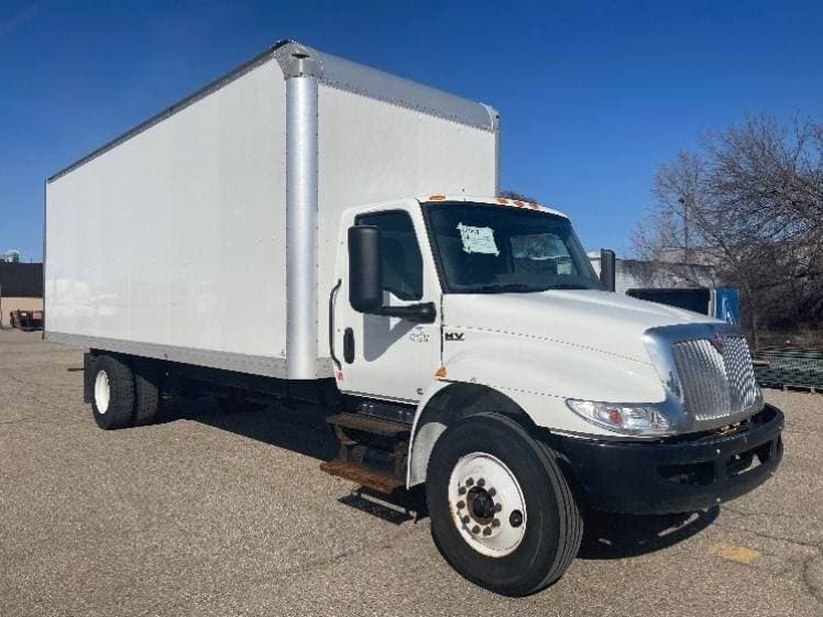 2022 International MV607 Box Truck - 240HP, 6 Speed Automatic, Roll up Door image 3