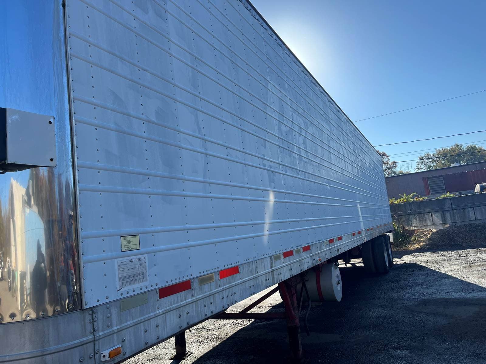 1998 Wabash Refrigerated Van image 2