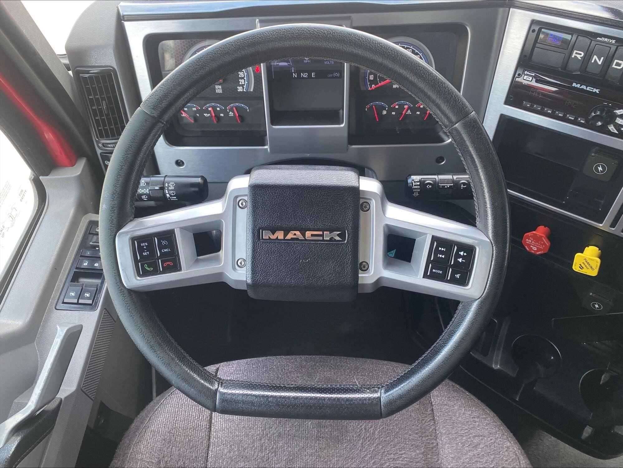 Used 2020 MACK ANTHEM Conventional - Sleeper Truck in Tulsa, OK image 16