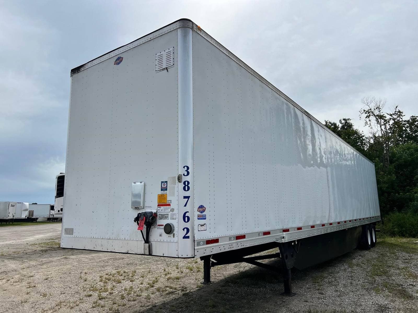 2019 Utility 4000D-X image 1