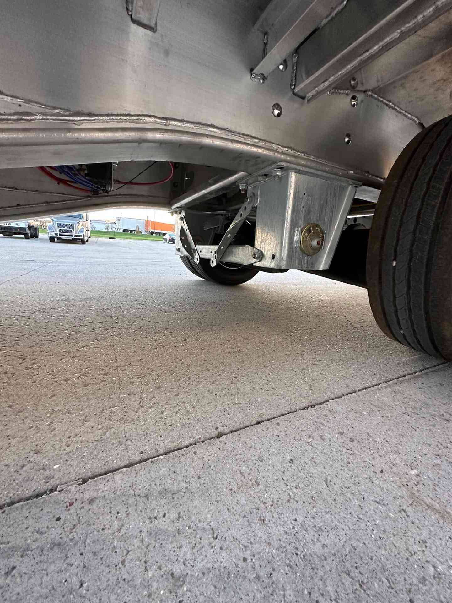 2027 Extreme XS60 Step Deck Low Pro R17.5 image 21
