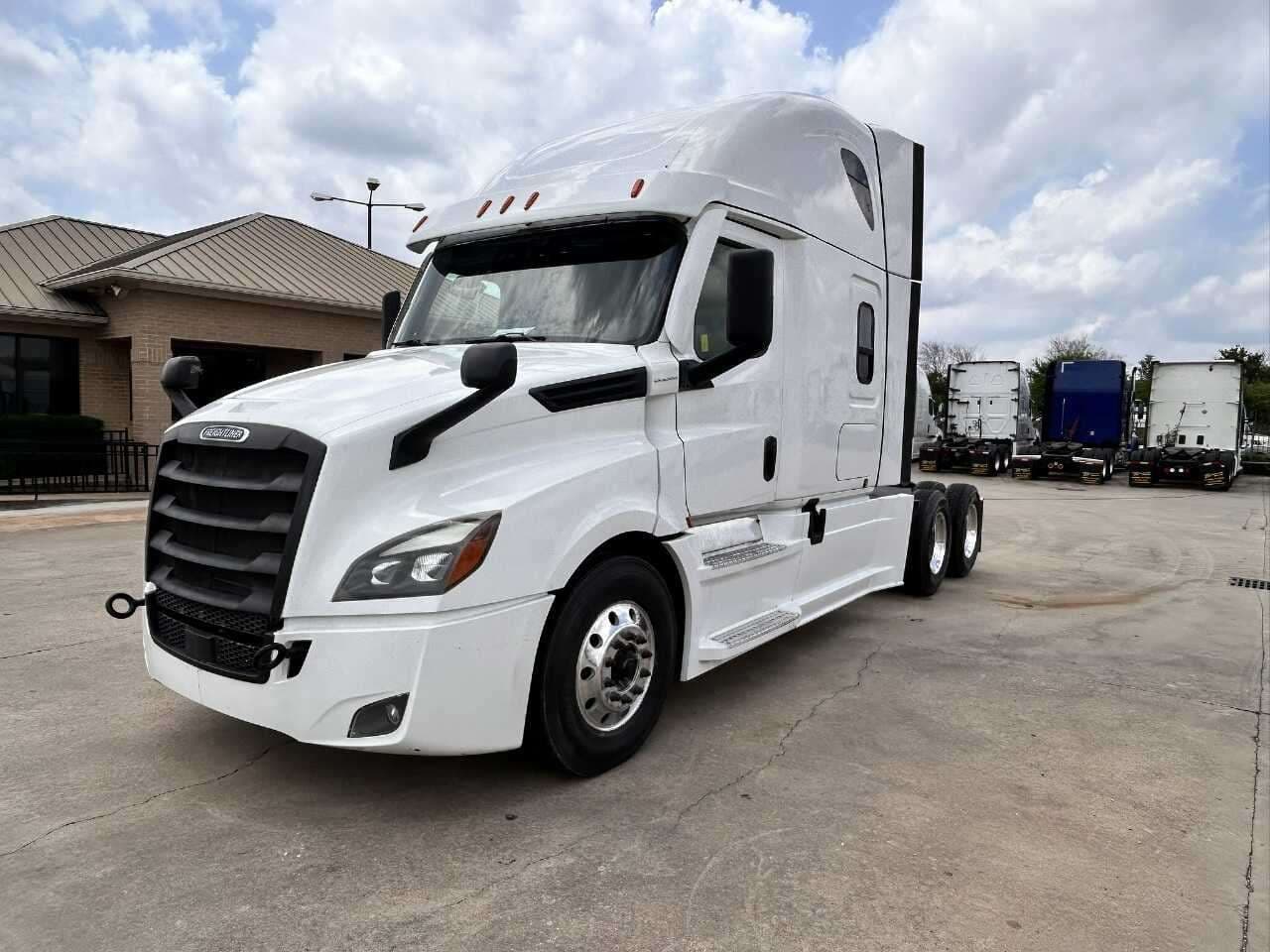 2020 Freightliner Cascadia 126 image 2