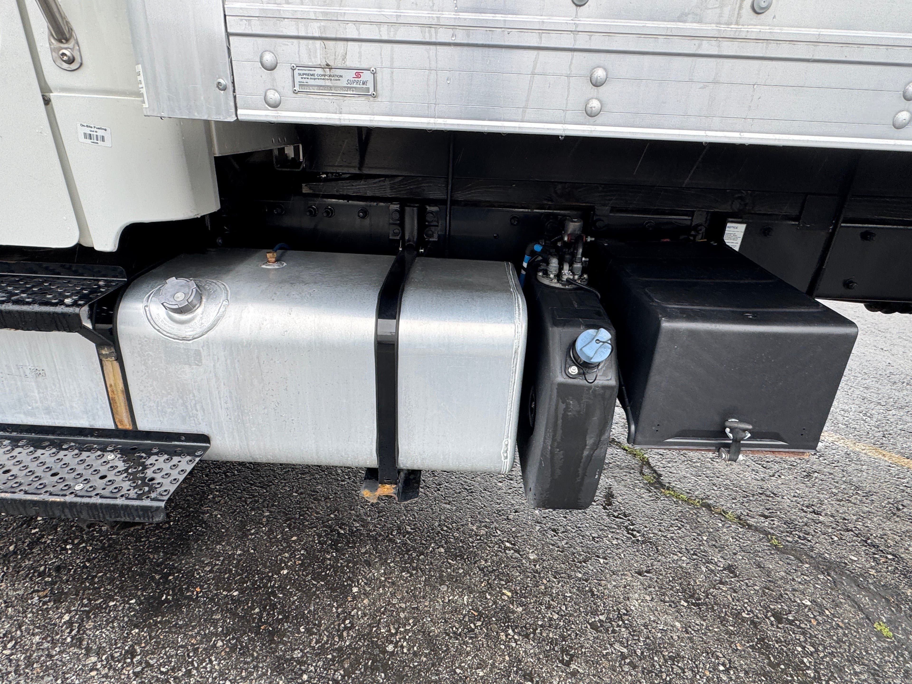 2018 Freightliner BUSINESS CLASS M2 106 image 9