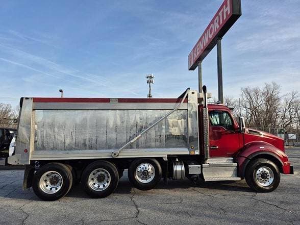 2021 Kenworth T880 image 4